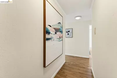 250 Whitmore St #304, Oakland, CA 94611 - Photo 11