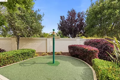 104 Serra Way, San Pablo, CA 94806 - Photo 31