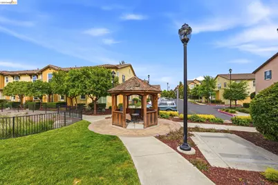 104 Serra Way, San Pablo, CA 94806 - Photo 27