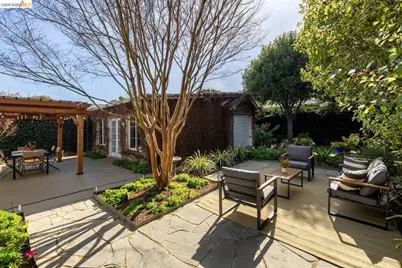 409 Pershing Dr, San Leandro, CA 94577 - Photo 47