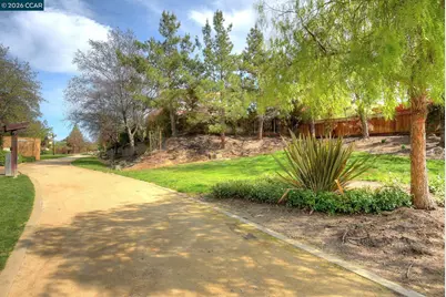 5324 Swainsons Ct, Concord, CA 94521 - Photo 51