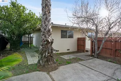 1384 Berry Ln, Brentwood, CA 94513 - Photo 31