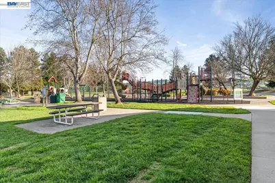 176 Bedford, Hercules, CA 94547 - Photo 9