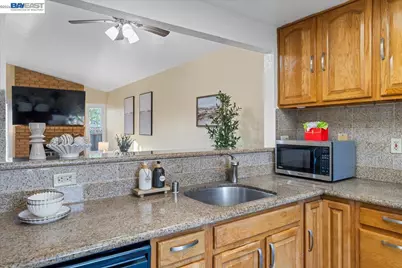 176 Bedford, Hercules, CA 94547 - Photo 23