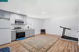 26147 Danforth Ln, Hayward, CA 94545 - Photo 15