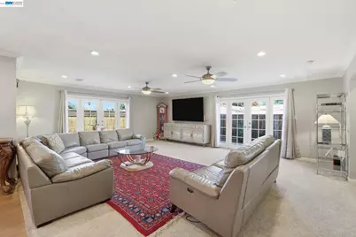 1723 Curletto, Concord, CA 94521 - Photo 15