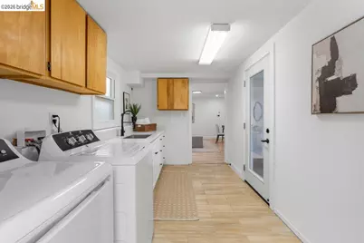 6715 Canyon Trail, El Cerrito, CA 94530 - Photo 37