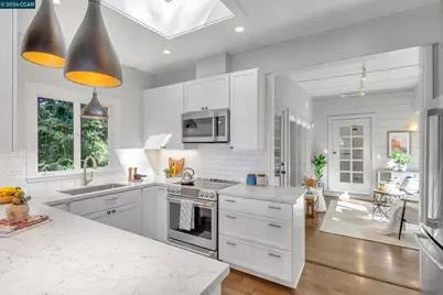 2633 Chelsea Dr, Oakland, CA 94611 - Photo 5