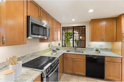 35 Leonard Ct, Alameda, CA 94502 - Photo 7