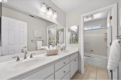 7326 Hillsdale Dr, Pleasanton, CA 94588 - Photo 25