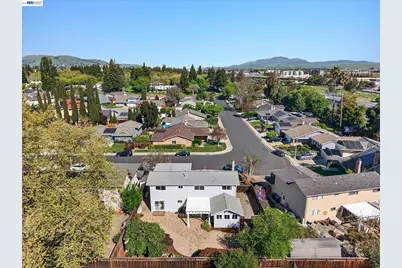 7326 Hillsdale Dr, Pleasanton, CA 94588 - Photo 37