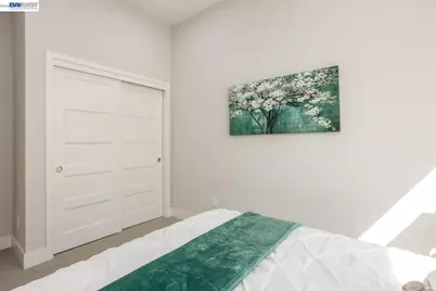 415 Santo Domingo Terrace, Sunnyvale, CA 94085 - Photo 19
