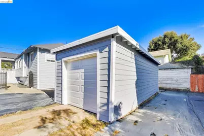 1978 Rosedale Ave, Oakland, CA 94601 - Photo 29