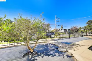 1978 Rosedale Ave, Oakland, CA 94601 - Photo 33