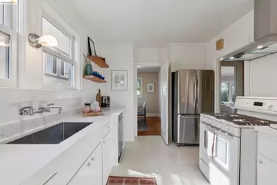 1210 Everett Ave, Oakland, CA 94602 - Photo 17