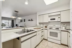 1203 Melville Square, Richmond, CA 94804 - Photo 15