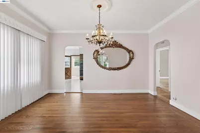 339 Hobart Ave, San Mateo, CA 94402 - Photo 11