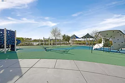 8219 Brookhaven Cir, Discovery Bay, CA 94505 - Photo 33