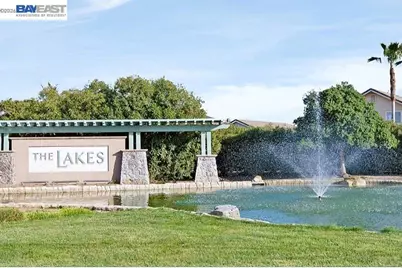 8219 Brookhaven Cir, Discovery Bay, CA 94505 - Photo 3