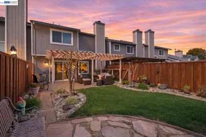 2013 Galloway Cmn, Livermore, CA 94551 - Photo 31