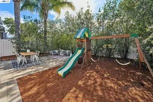 1059 59th St, Oakland, CA 94608 - Photo 49