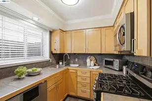 649 4th St, San Jose, CA 95112 - Photo 7