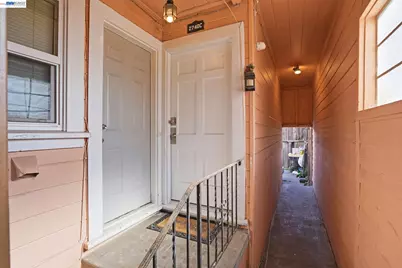 2740 73rd Ave, Oakland, CA 94605 - Photo 3