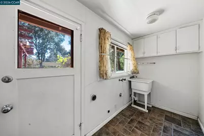 1174 Saint Francis Dr, Concord, CA 94518 - Photo 37