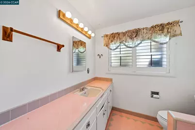 1174 Saint Francis Dr, Concord, CA 94518 - Photo 11