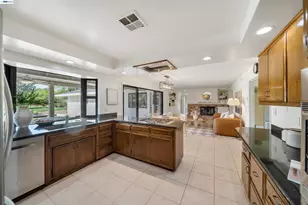 1121 El Sur Way, Sacramento, CA 95864 - Photo 15