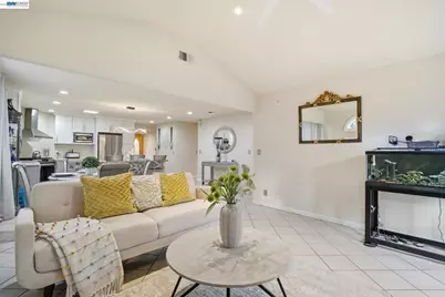 3020 San Andreas Dr, Union City, CA 94587 - Photo 7