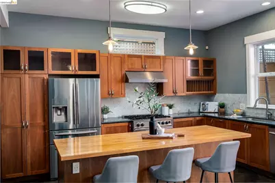 1526 32nd St, Oakland, CA 94608 - Photo 11