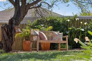 715 Hillgirt Cir, Oakland, CA 94610 - Photo 35