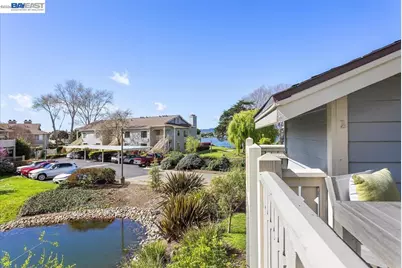 130 Lakeshore Ct, Richmond, CA 94804 - Photo 31