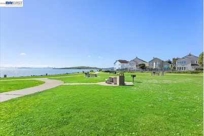 130 Lakeshore Ct, Richmond, CA 94804 - Photo 47