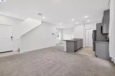 7000 Santa Venetia Pl, Roseville, CA 95747 - Photo 17