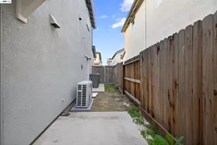 7000 Santa Venetia Pl, Roseville, CA 95747 - Photo 39