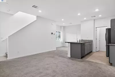 7000 Santa Venetia Pl, Roseville, CA 95747 - Photo 15