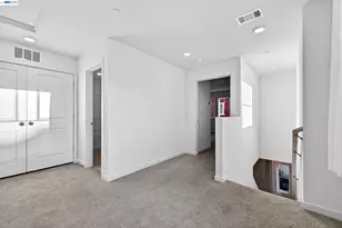 7000 Santa Venetia Pl, Roseville, CA 95747 - Photo 33