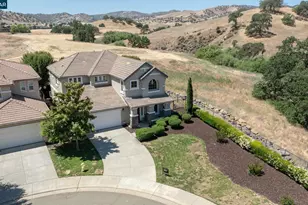 9028 Tee Box Ct, Patterson, CA 95363 - Photo 3