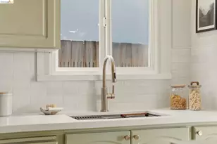 64 Ramona Ave, Oakland, CA 94611 - Photo 17