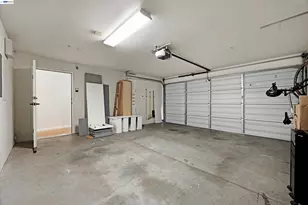 6466 Hollis St, Emeryville, CA 94608 - Photo 5