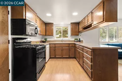 32 Lancaster Ct, Walnut Creek, CA 94595 - Photo 9