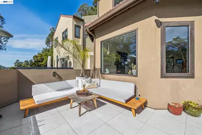 2588 Scout Rd, Oakland, CA 94611 - Photo 31