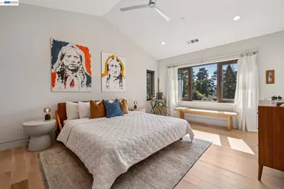 2588 Scout Rd, Oakland, CA 94611 - Photo 39