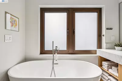 2588 Scout Rd, Oakland, CA 94611 - Photo 45