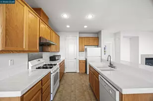 649 Spillman Cir, Vacaville, CA 95688 - Photo 17