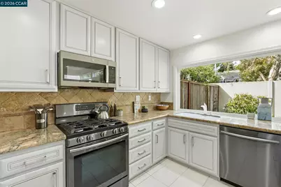 95 Seagull Dr, Richmond, CA 94804 - Photo 17