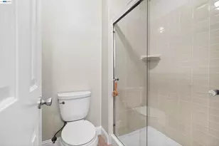 5170 Saddle Brook Dr, Oakland, CA 94619 - Photo 21