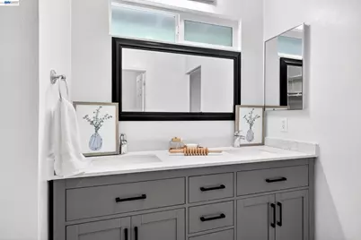 5170 Saddle Brook Dr, Oakland, CA 94619 - Photo 19